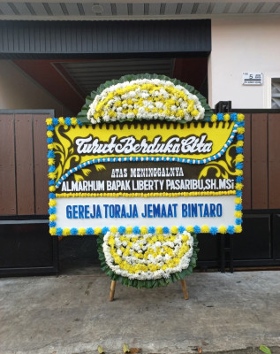 Papan Bunga Duka di Jadirejo
