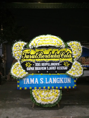 Papan Bunga Duka di Jadirejo